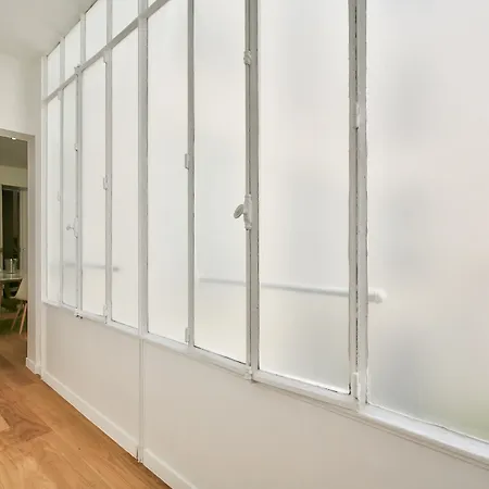 69 - Authentic Parisian Apartment *
