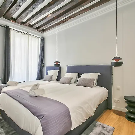 69 - Authentic Parisian アパート パリ